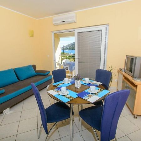 Vinišće Apartments Anton מראה חיצוני תמונה