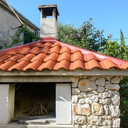 Vinišće Apartments Anton מראה חיצוני תמונה