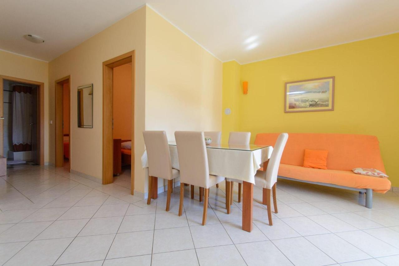 Vinišće Apartments Anton מראה חיצוני תמונה
