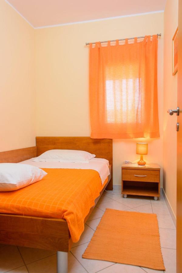 Vinišće Apartments Anton מראה חיצוני תמונה
