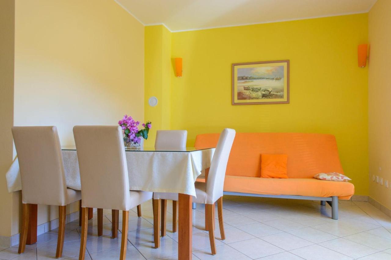Vinišće Apartments Anton מראה חיצוני תמונה